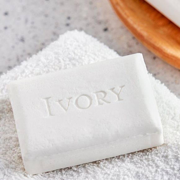 Ivory CLEAN Bar Soap Lot of 4 PACKS of 3 Bars - Picture 1 of 8